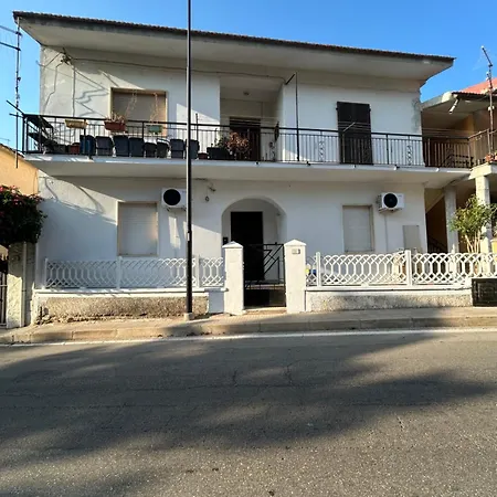 Adelina House Nyaraló