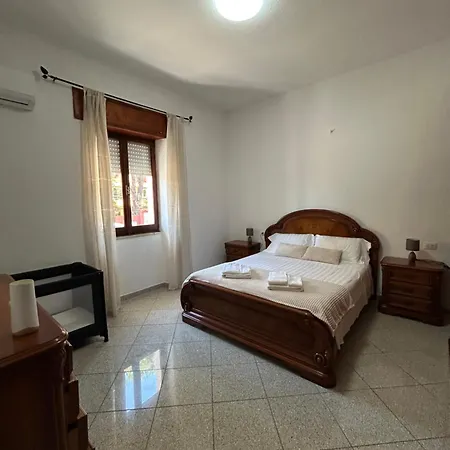 Adelina House Όλμπια